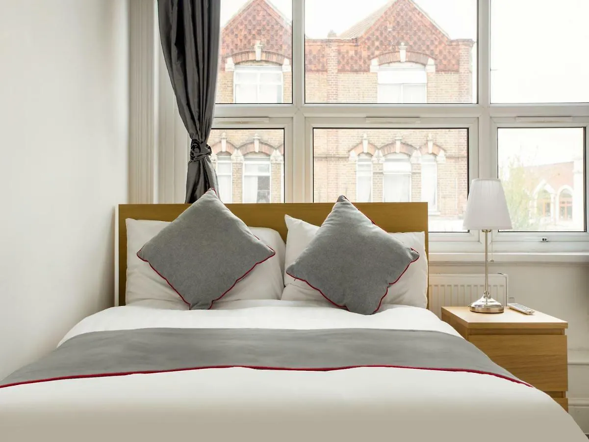**  The Broadway Hotel - London Heathrow Southall United Kingdom